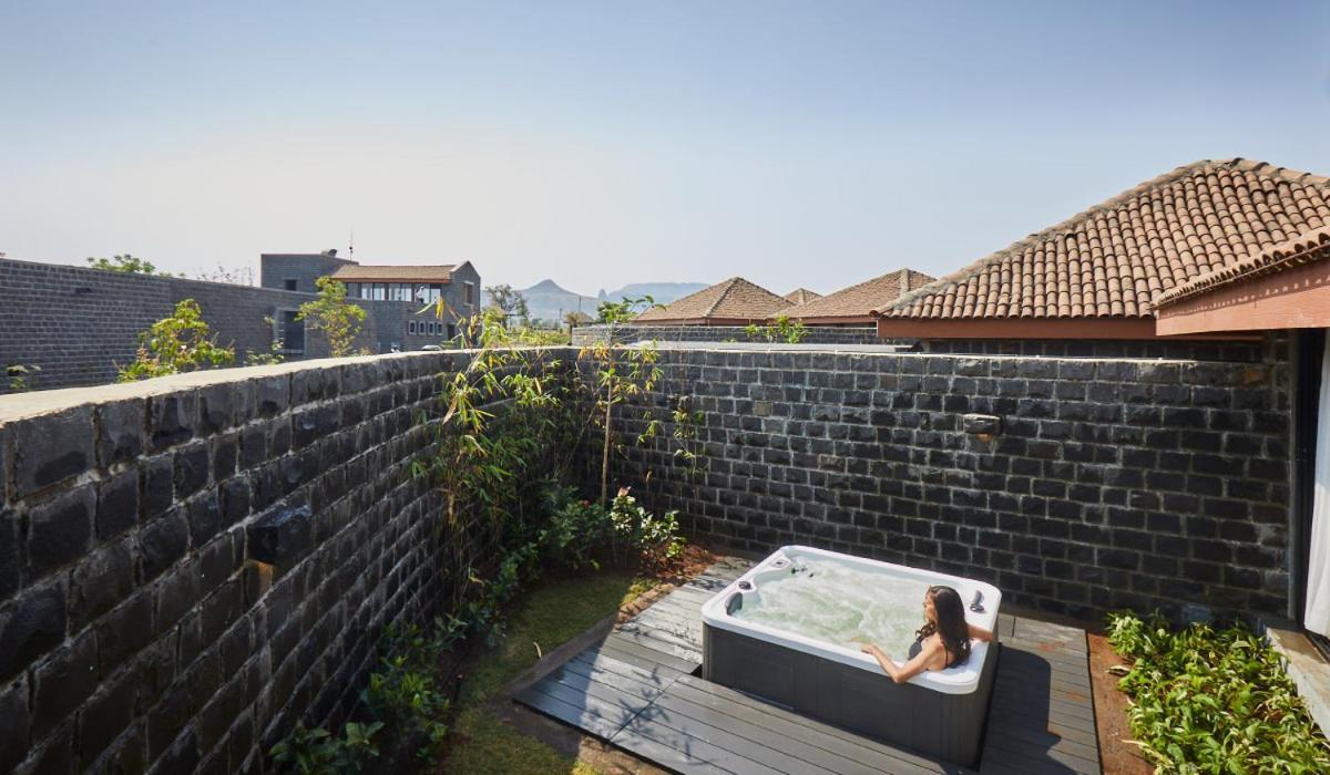 Viveda Wellness Resort นาสิก ภายนอก รูปภาพ
